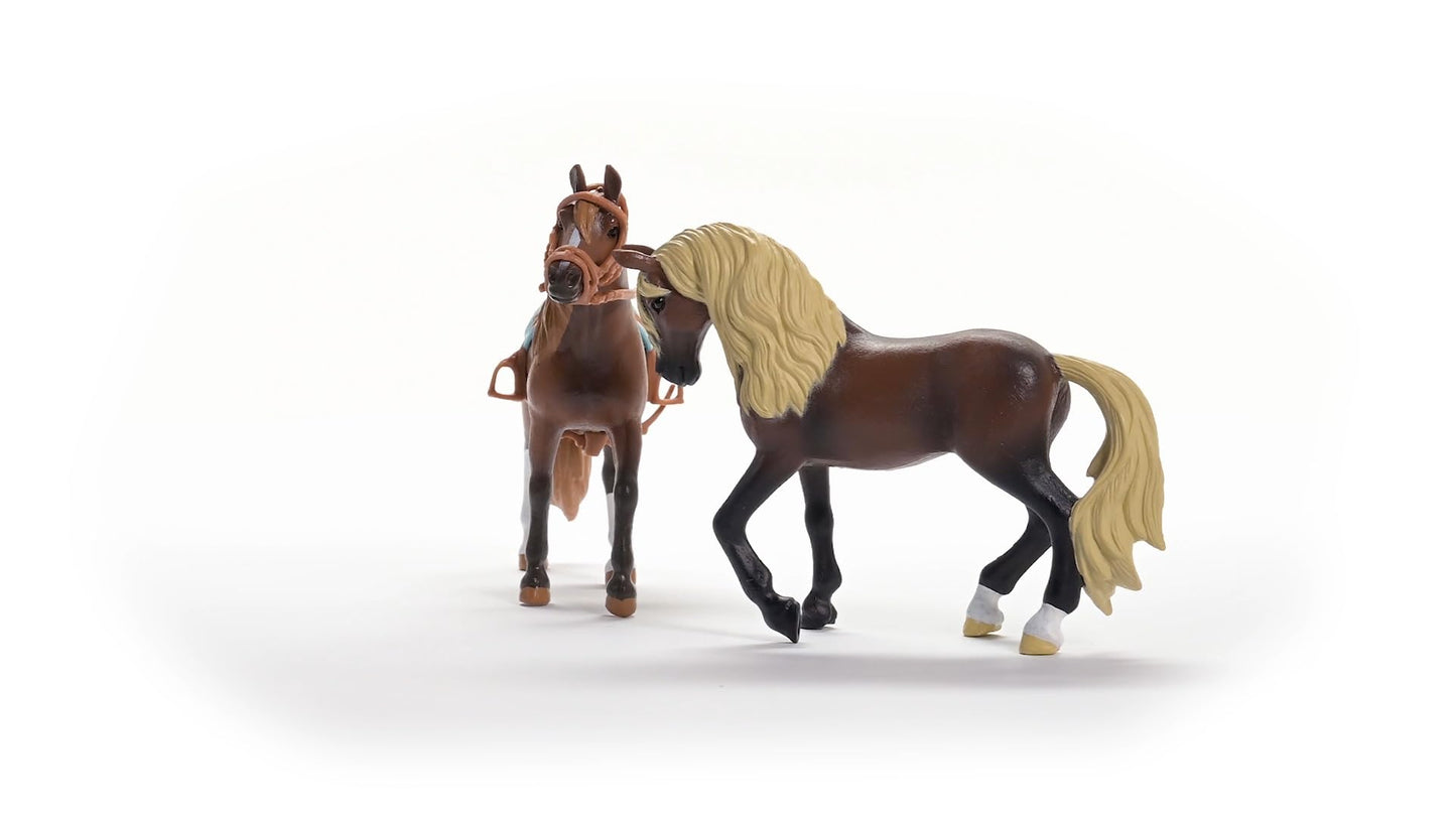 Schleich Horse Club 4-Piece Paso Peruano Horse Toy Set with Paso Peruano Mare, Stallion and Saddle with Bridle