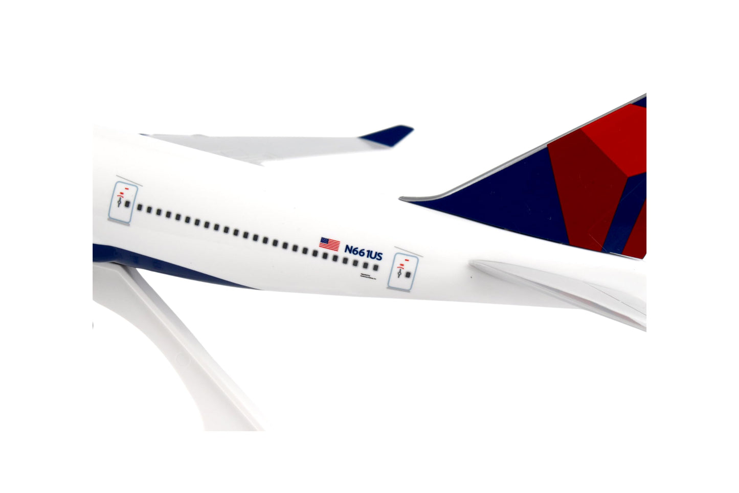 Daron Skymarks Delta 747-400 Airplane Model Building Kit with Gear, 1/200-Scale , White