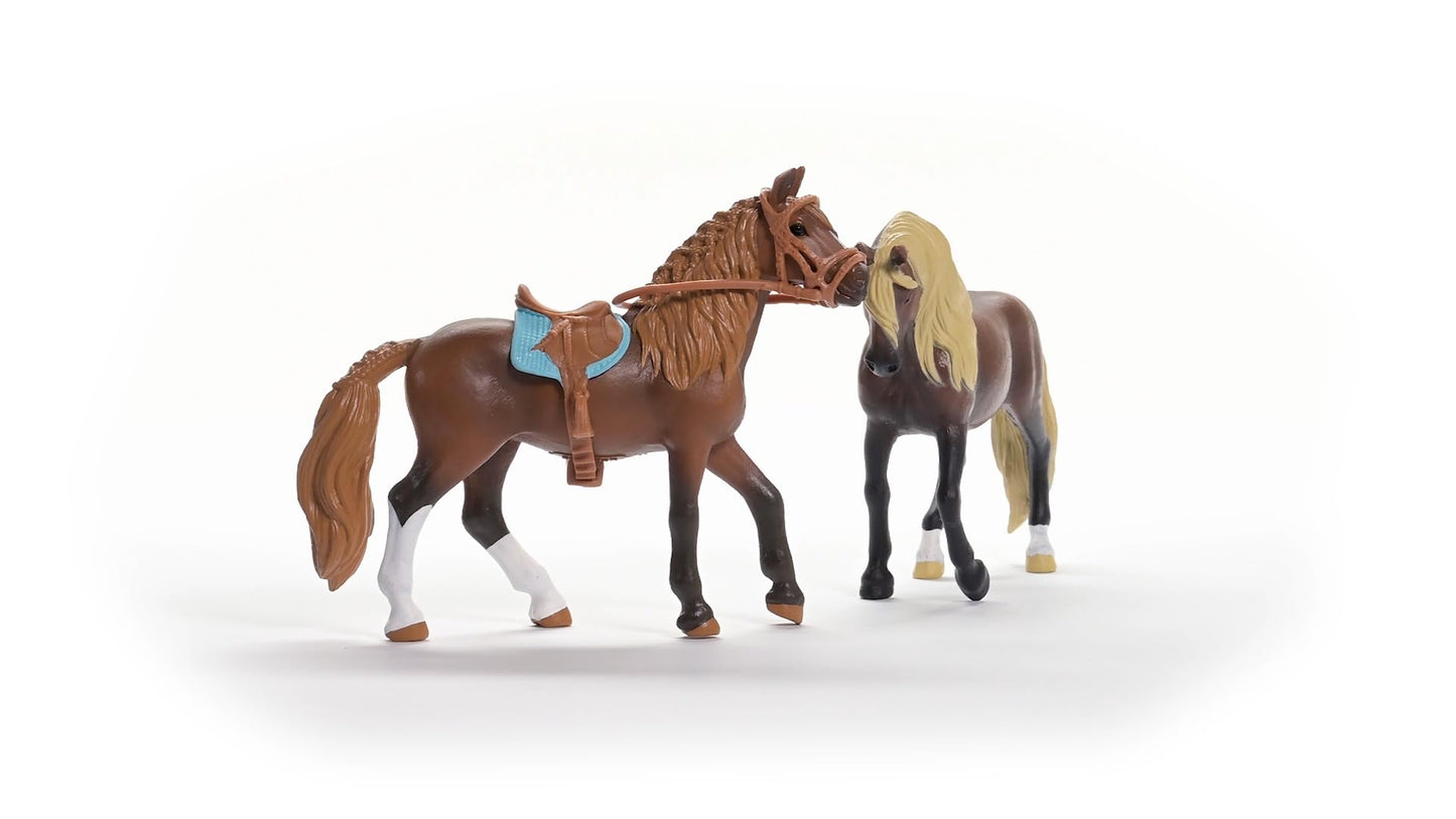 Schleich Horse Club 4-Piece Paso Peruano Horse Toy Set with Paso Peruano Mare, Stallion and Saddle with Bridle