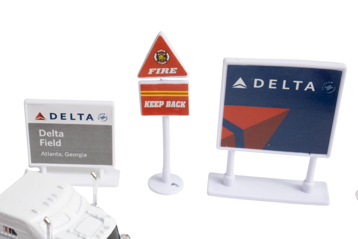 Daron Delta Airport 25-Piece Die-Cast Metal and Plastic Airplanes, Vehicles, and Accessories Playset Toy and Collectible for Ages 3+