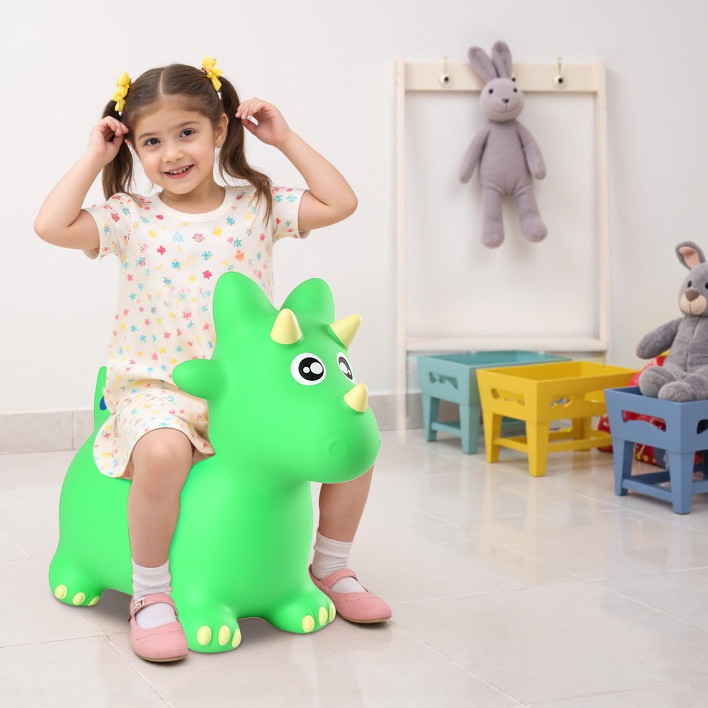 INPANY Bouncy Horse, Dinosaur Hopper Toys, Toddler Bouncing Animal, Dinosaur Party Decorations, Inflatable Ride on Rubber Triceratops Bouncer, Outdoor Cool Birthday Gift for 2 3 4 Yr Boy Girl Green