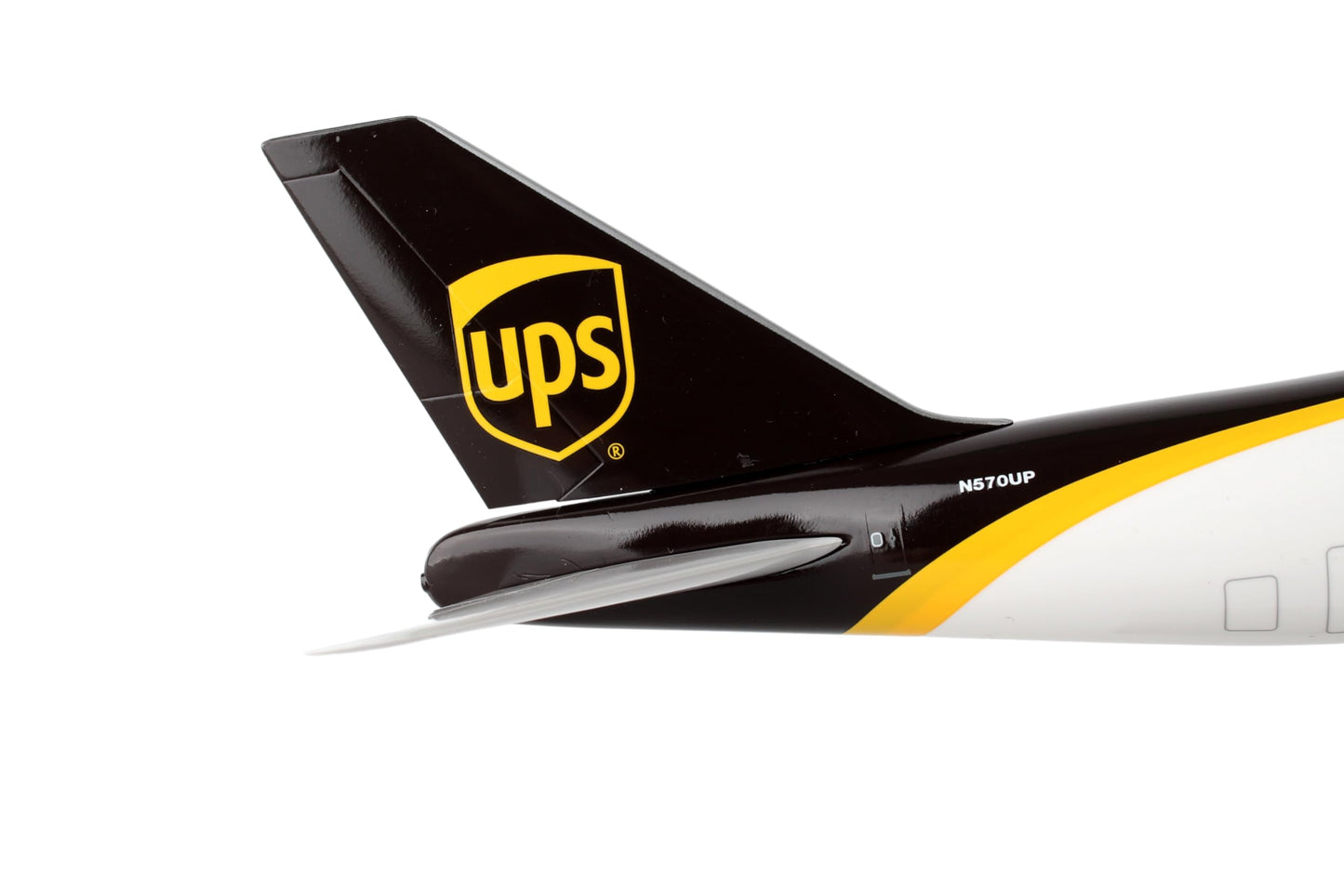 Daron Skymarks Ups 747-400F Airplane Model Building Kit with Gear 1/200-Scale, White,black