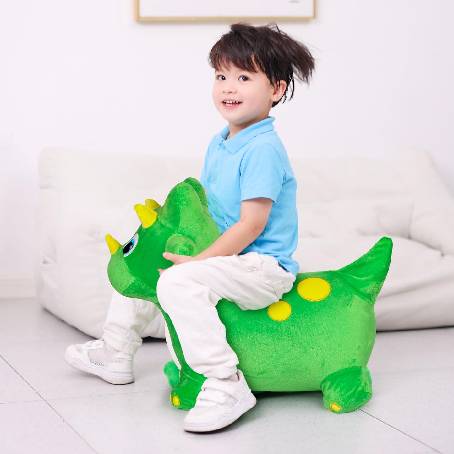INPANY Bouncy Horse, Dinosaur Hopper Toys, Toddler Plush Bouncing Animal, Dinosaur Birthday Party Decorations, Inflatable Ride on Rubber Triceratops Bouncer, Outdoor for 2 3 4 Yr Boy Girl