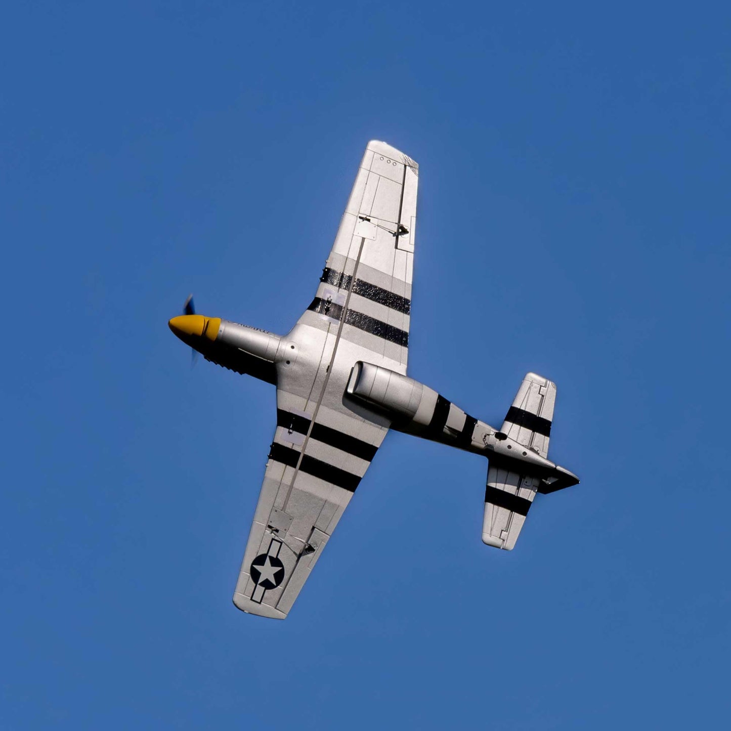 E-flite P-51D Mustang 1.0M BNF Basic with AS3X and Safe Select EFL02650
