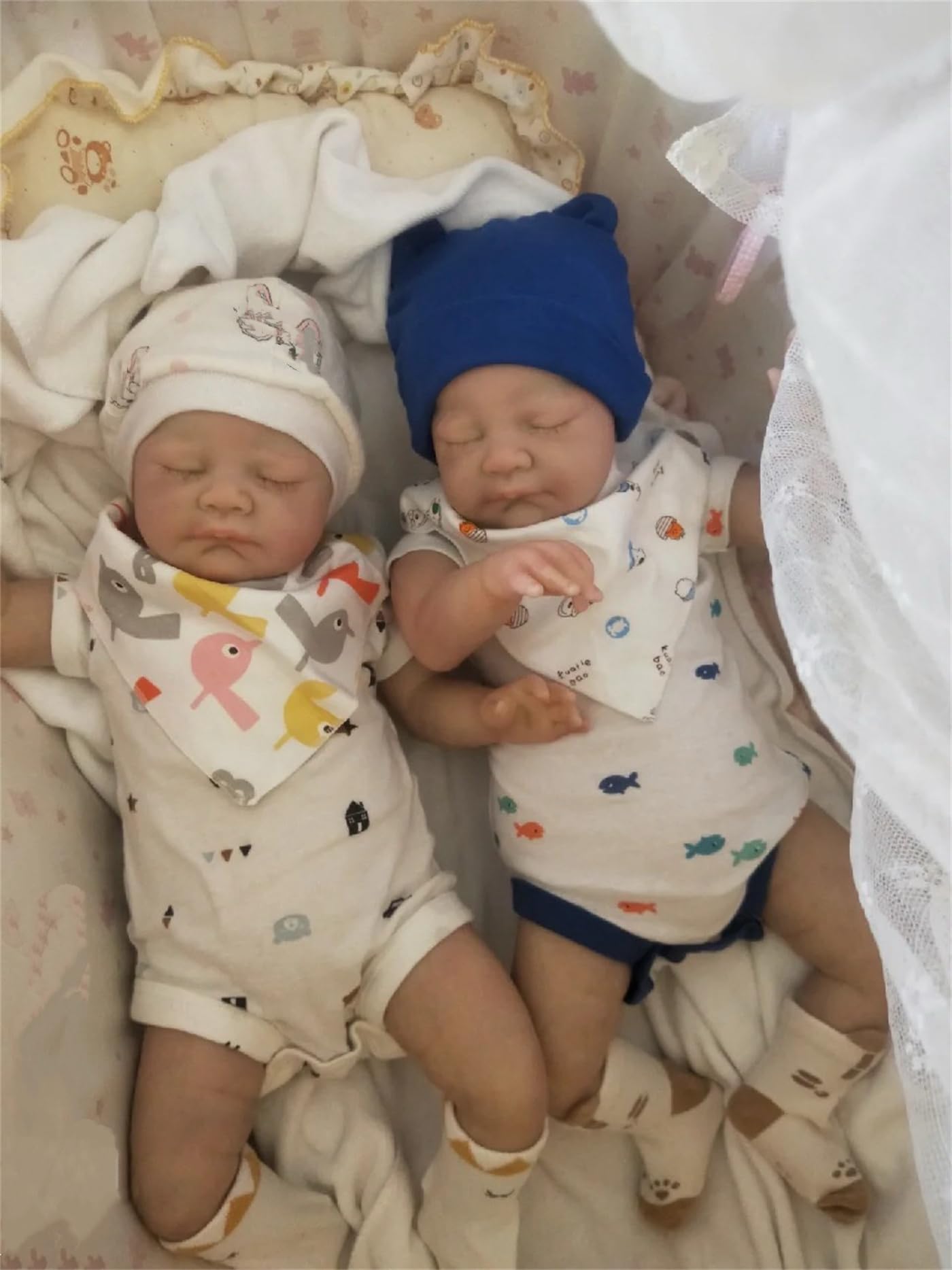 GYCV Lifelike Reborn Baby Dolls Twins Girls 20 Inch Weighted Full Body Silicone Realistic Newborn Baby Dolls Twins Real Life Baby Dolls Twins with Feeding Accessories Birthday Gifts for Kids Girls