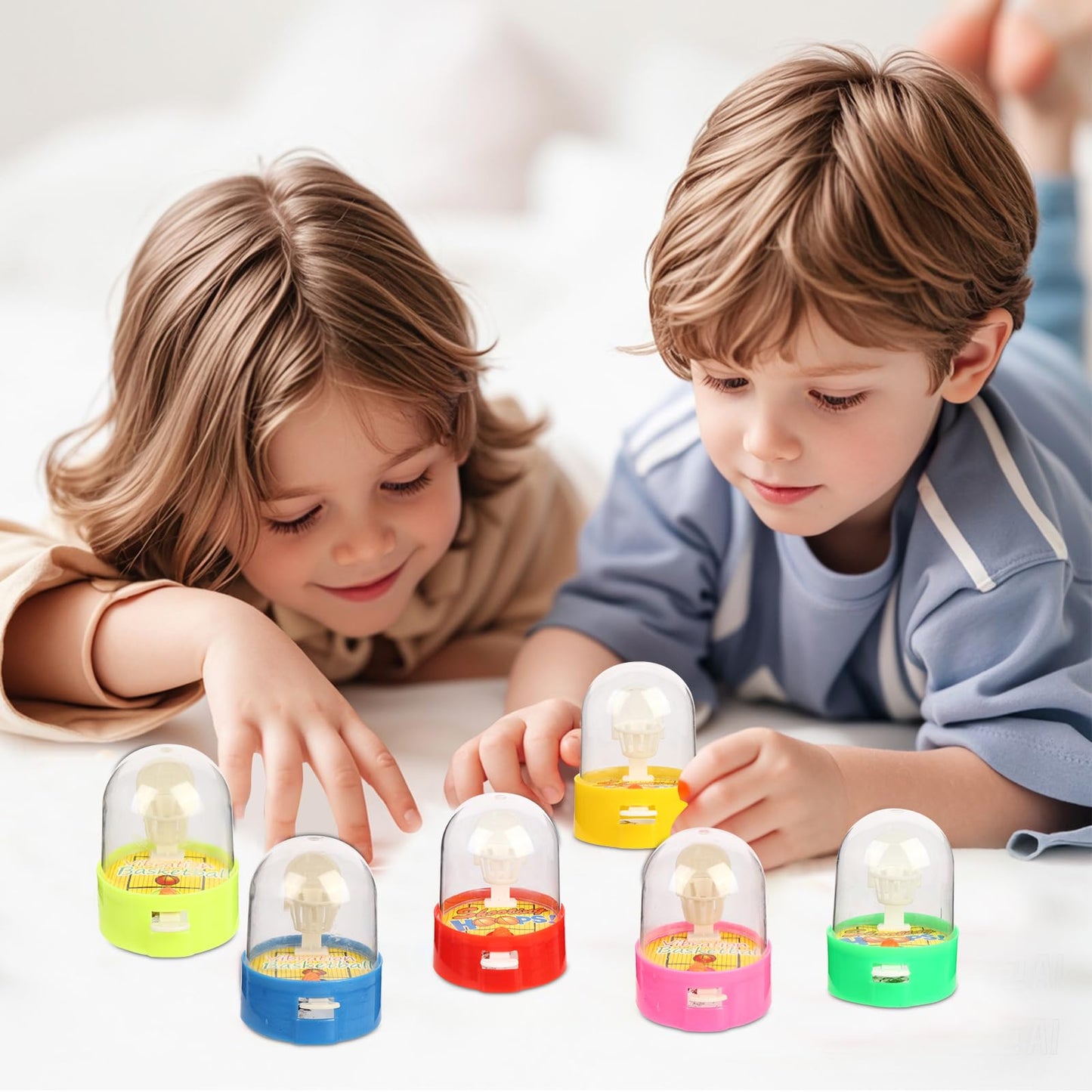 Zasnynua 32 Pack Mini Finger Basketball Toys, Fun Handheld Basketball Shooting Games Desktop Fidget Game, Party Favors Decorations Classroom Rewards Carnival Prizes for Kids