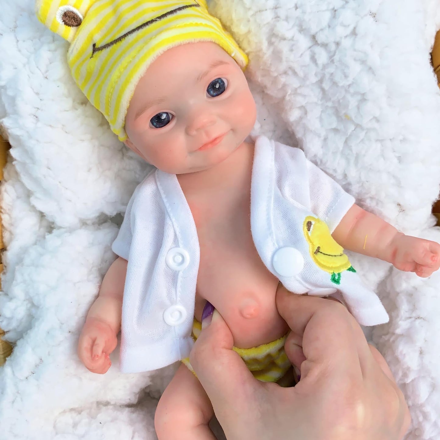 Yokyyi Lifelike Full Body Silicone Reborn Baby Dolls Girl - 11Inch Realistic Full Silicone Body Baby Doll with Big Eyes Yellow Frog Set for 3+ Years Old