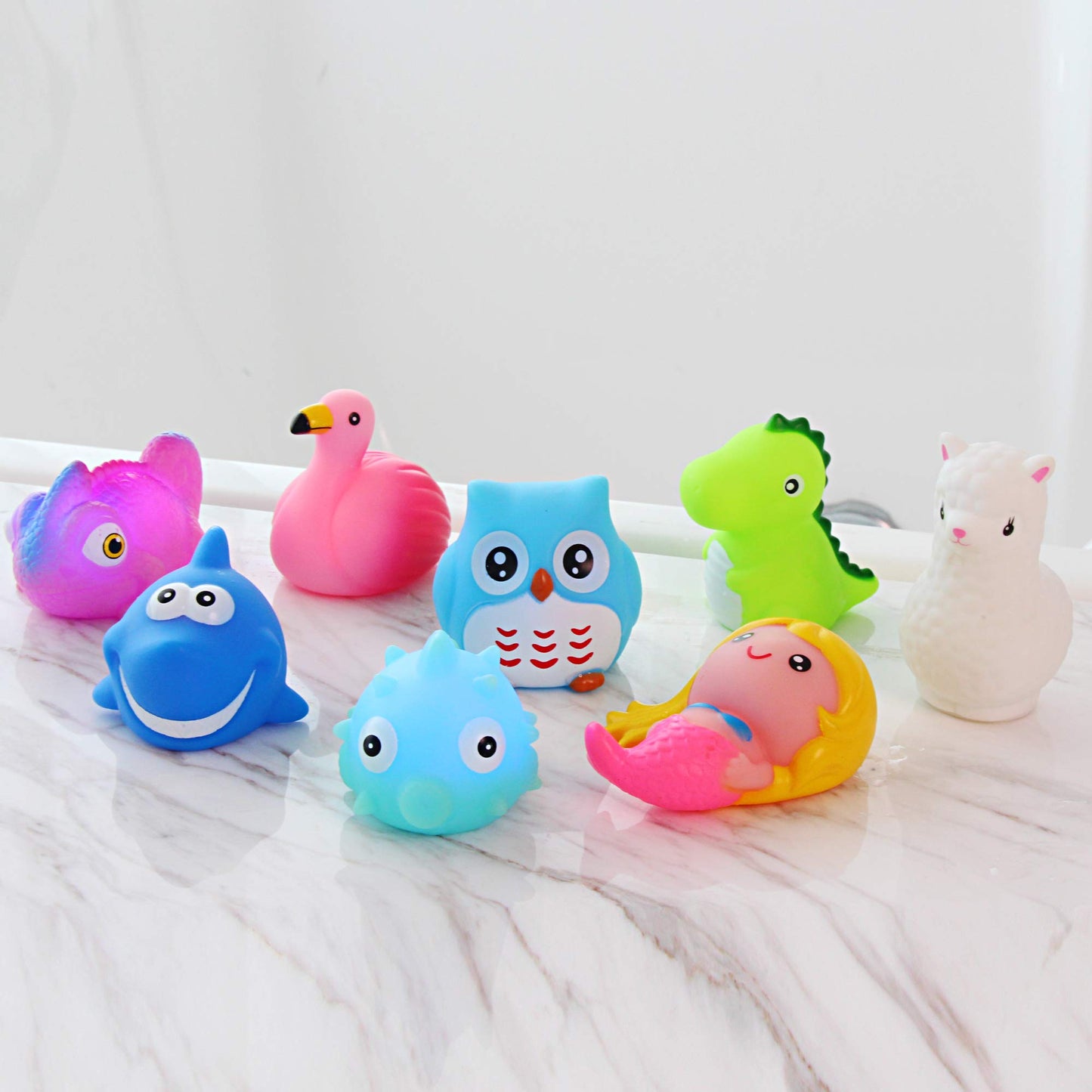 yoliyogo Animal Bath Toy Floating Auto Flashing Early Learning Toy Package with 8 Pcs Dinosaur Shark Flamingo Mermaid Etc Bathtub Shower Set Gift for Kids&Pets