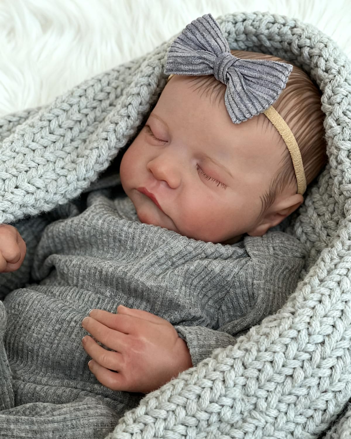 FOCKOF Realistic Reborn Baby Dolls Girl 17-Inch Soft Vinyl Lifelike Real Life Baby Dolls Babe Reborn Accessories for 3+ Years Old (Gray)