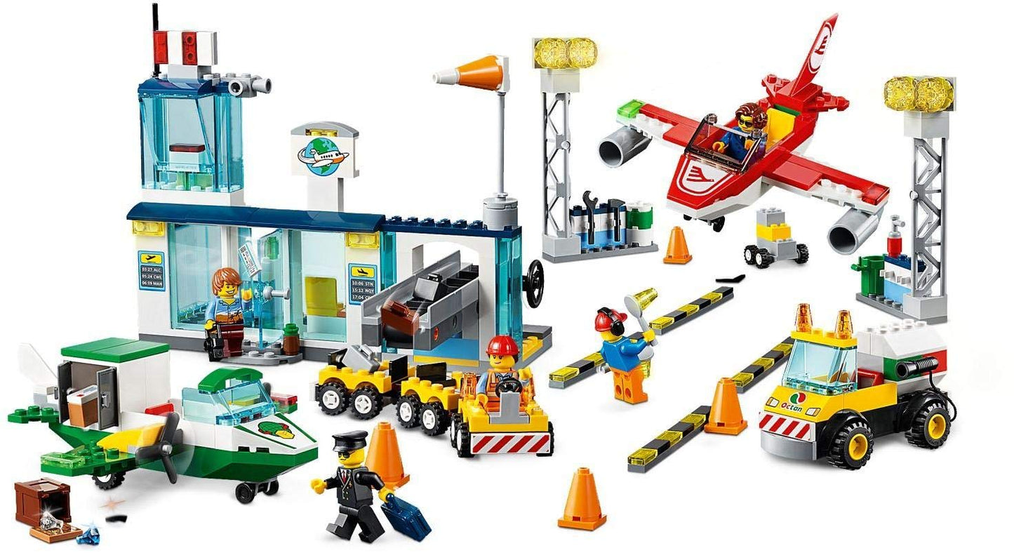 LEGO Juniors City Central Airport 10764 Building Kit (376 Pieces)