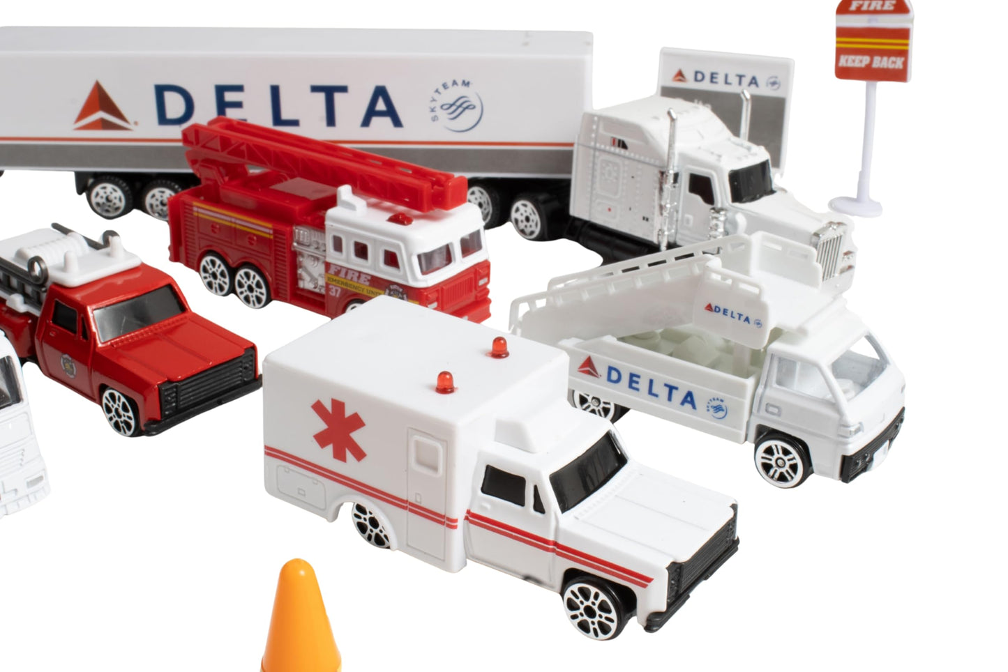 Daron Delta Airport 25-Piece Die-Cast Metal and Plastic Airplanes, Vehicles, and Accessories Playset Toy and Collectible for Ages 3+