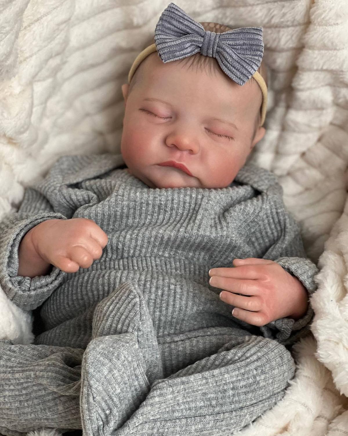 FOCKOF Realistic Reborn Baby Dolls Girl 17-Inch Soft Vinyl Lifelike Real Life Baby Dolls Babe Reborn Accessories for 3+ Years Old (Gray)