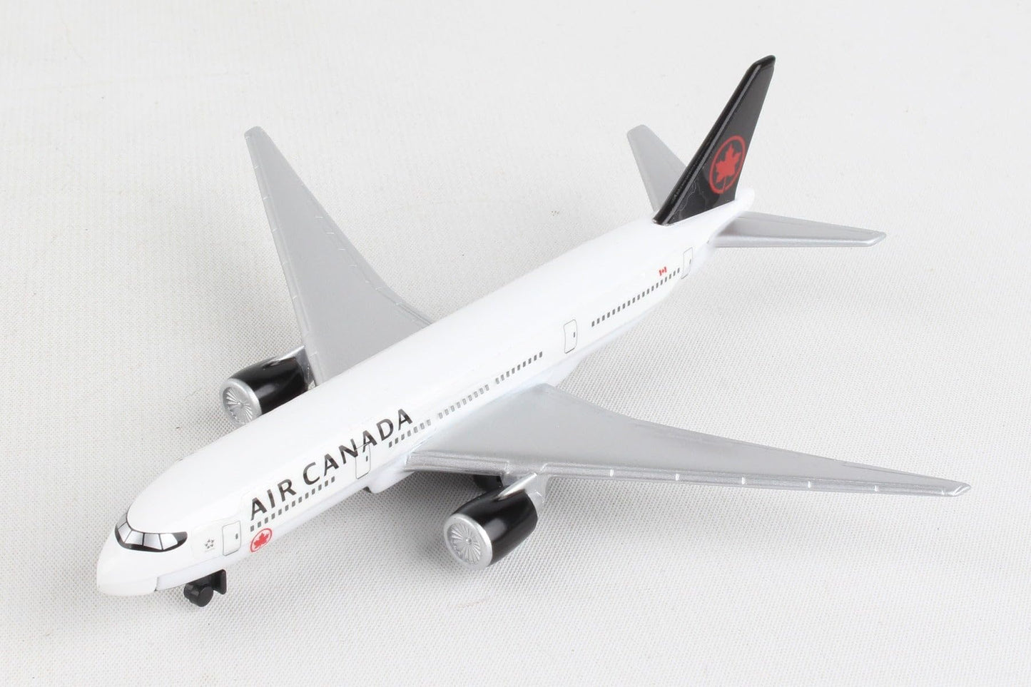 Daron Air Canada Single Plane Die-Cast Metal S Airplane Model Toy with Plastic Parts for Kids Ages 3+