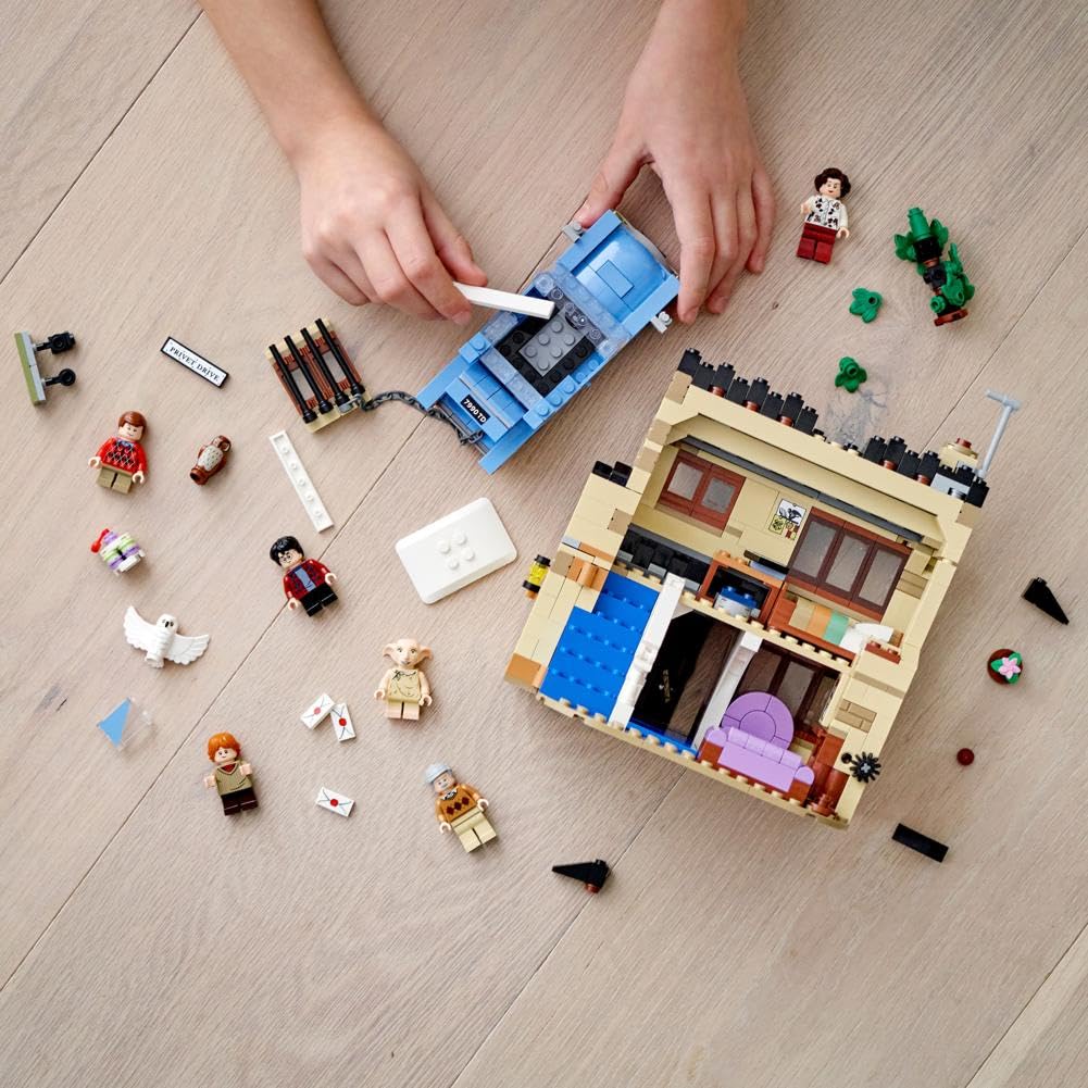 LEGO Harry Potter 4 Privet Drive 75968 House and Ford Anglia Flying Car Toy, Wizarding World Gifts for Kids, Girls & Boys with Harry Potter, Ron Weasley, Dursley Family, and Dobby Minifigures