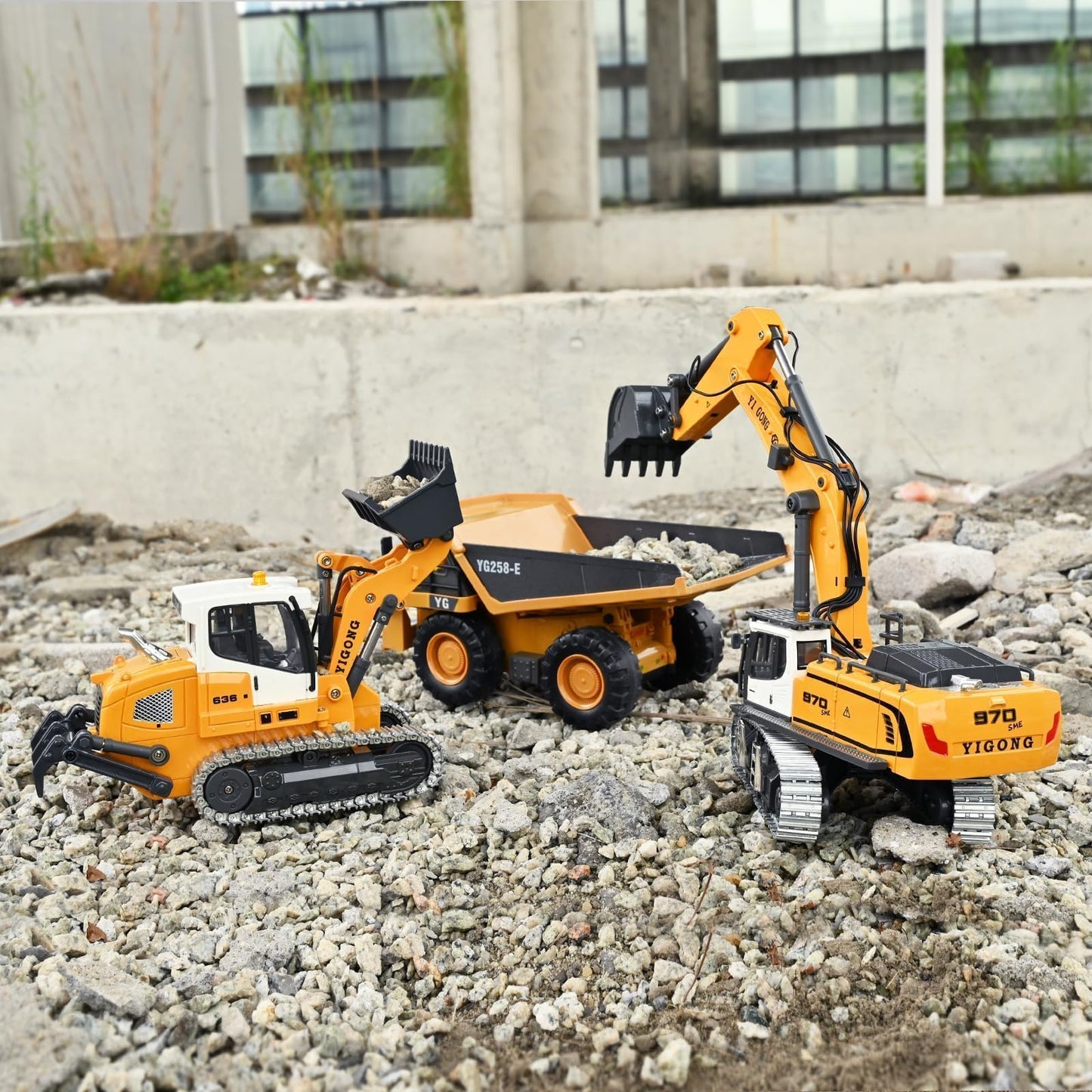 KidsFaves Pro-Grade Remote Control Excavator for Adult Metal Micro-Scale RC Construction Model with Leadscrew Digging System, Dual Battery Includes Portable Carry Case