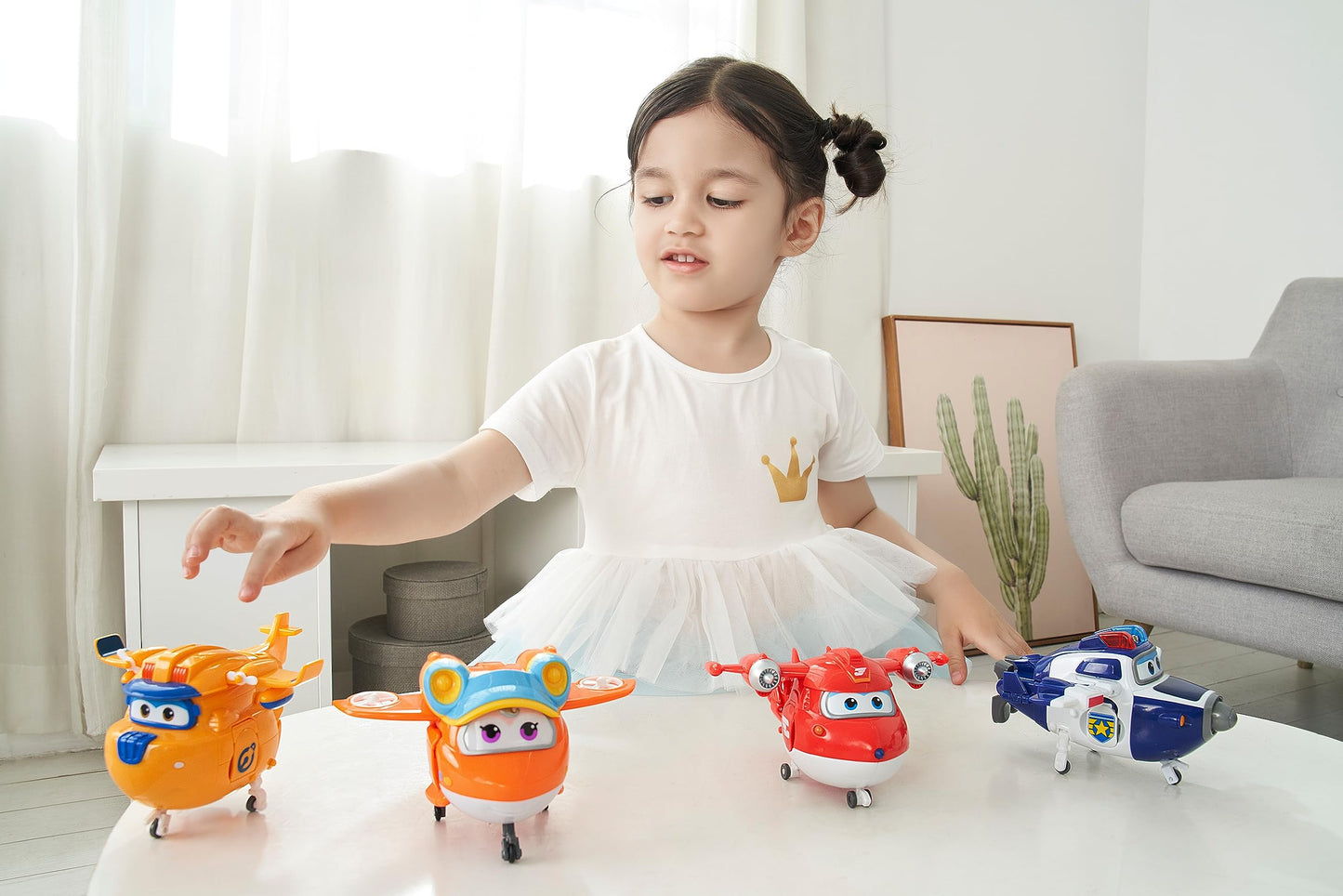 Super Wings 5-Pack, Jett, Paul, Dizzy, Golden Boy & Sunny Transforming Action Figures Toy Planes for Preschool Kids 3-5 Years