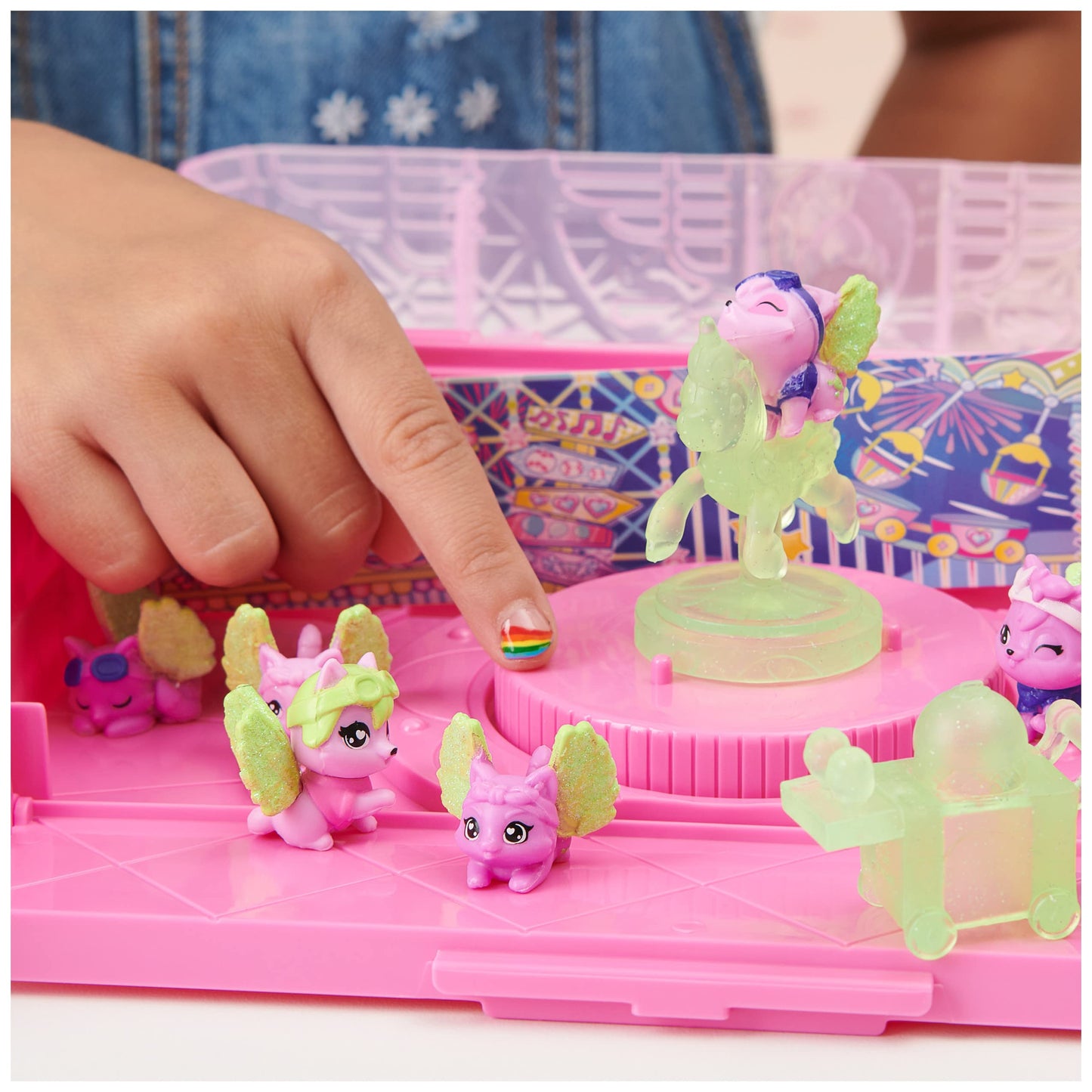 Hatchimals CollEGGtibles, Rainbow-cation Wolf Family Carton with Surprise Playset, 10 Characters, 2 Accessories, Kids Toys for Girls