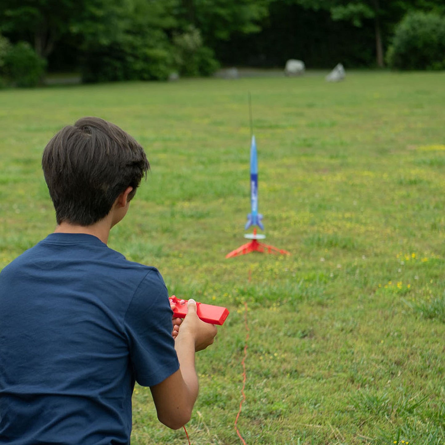 Estes 2222 Porta-Pad II Launch Pad and Electron Beam Launch Controller, Flying-Rocket-Model Launch Pad and Controller, Rocket Model Kit Accessories for Ages 10+