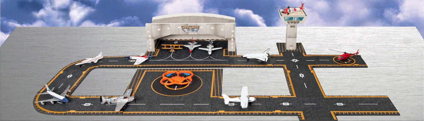 Hot Wings Hangar with Connectible Runway