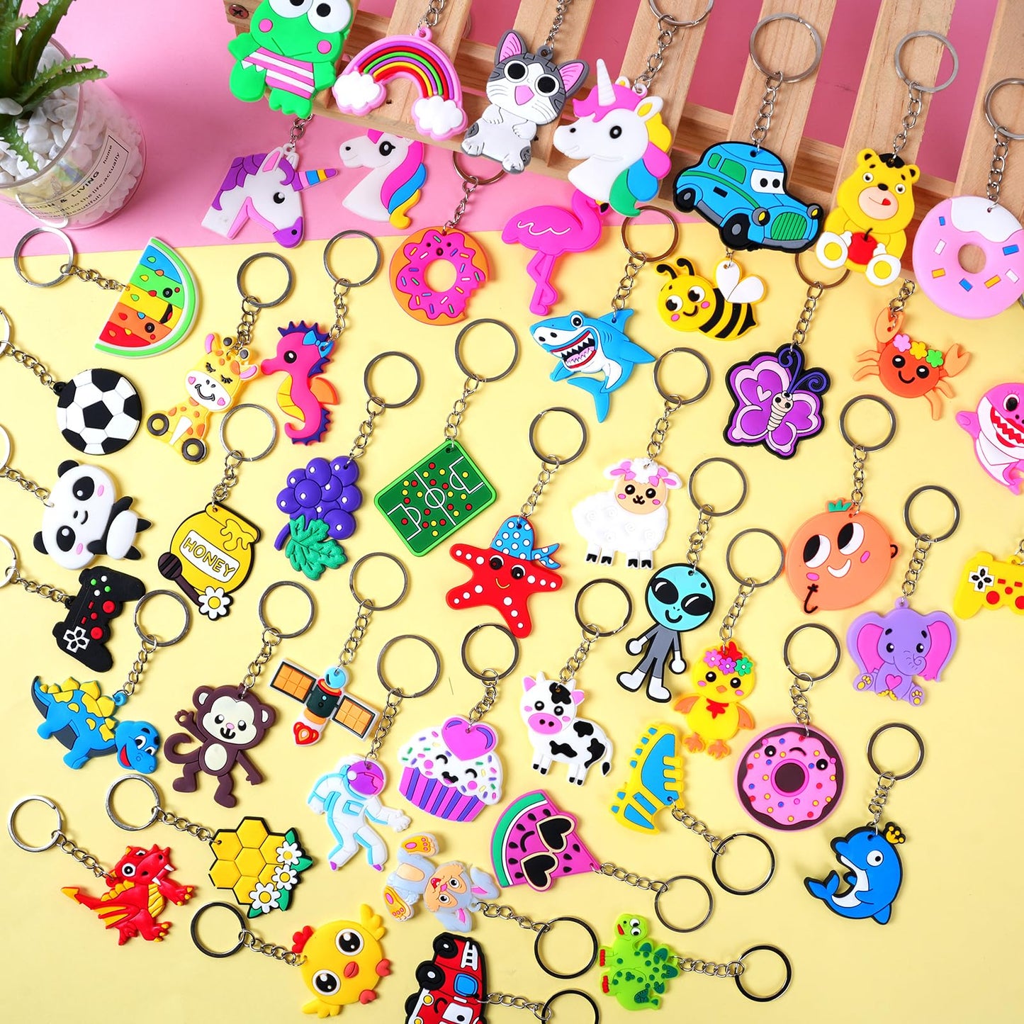 DIZRNOI 50 PCS Large Keychains Bulk Cute Key Chain for Classroom Prizes Rewards Students Incentives Birthday Holiday Gifts Party Favors Keyrings for Kids